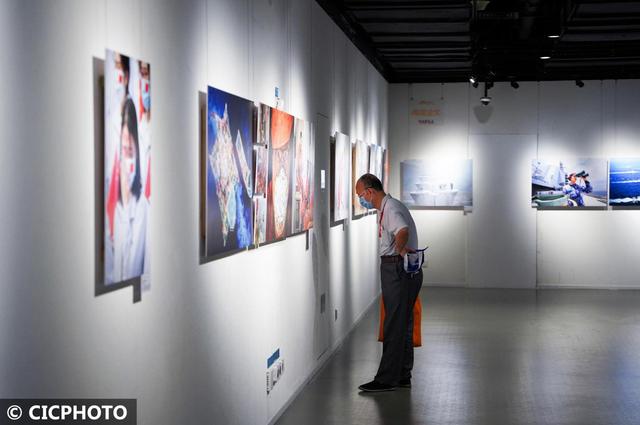 光影追隨：奮進新時代，唱響時代主旋律